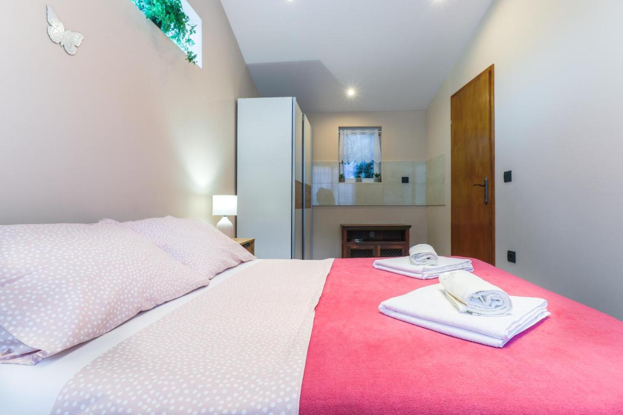 Apartman Lena Vrsar Exterior photo